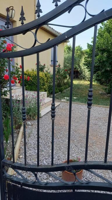 House Of Magic Lake Greoux-les-Bains Exterior photo